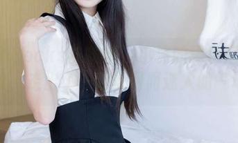 BoBoSocks袜啵啵 – 小沫的黑色运动鞋全套，走出了一种低调而迷人的气场。