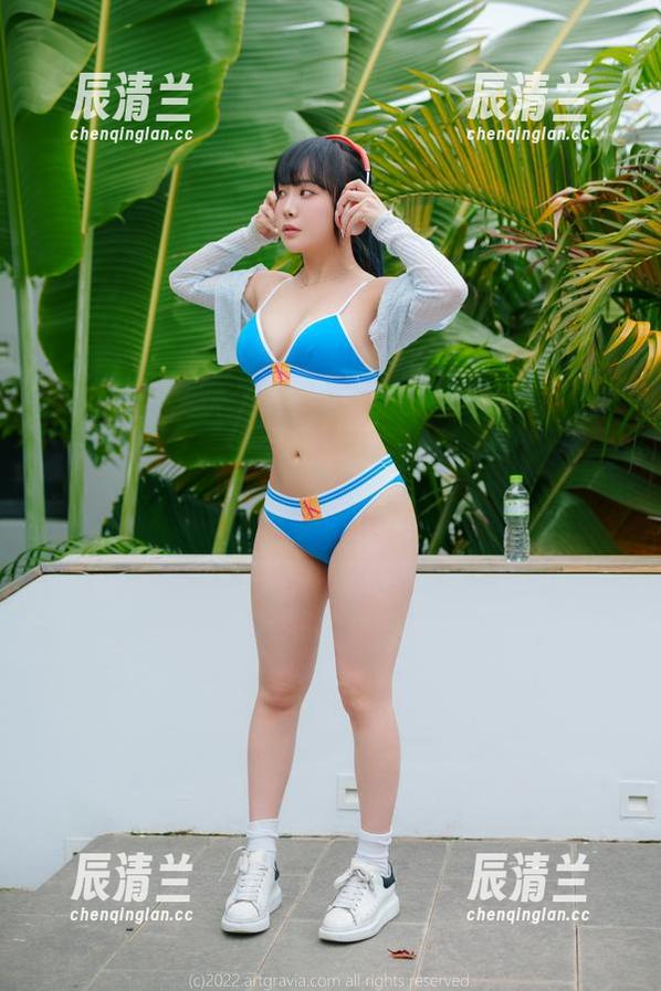 Dami(퀸다미)的最新御姐写真，巴掌大小的裙子也能穿出新花样！
