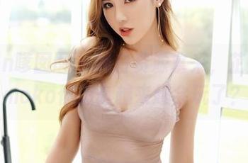 Feilin嗲囡囡 – 黑白资源拿来，芷儿Momoko你怎么越来越会玩了？