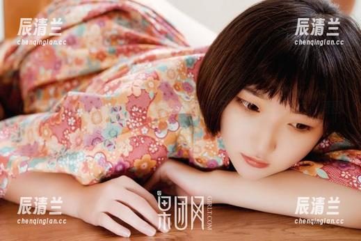 GIRLT果团网-周妍希 GIRLT果团网 - 看这双脚,周妍希的裸足就是个美脚博主,原图果然有深意!