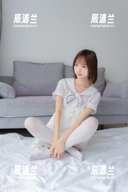 喵糖映画，高清版制服少女——你准备好被这个萌antics击中了吗？