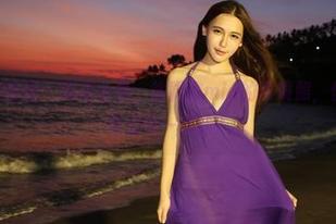 MyGirl美媛馆 – 高清合集：徐微微mia的眼镜照，你会不会想要和她一样的？