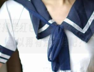 ROSI坚持走红色蕾丝的路线，但是壁纸可以再有点花样吧？
