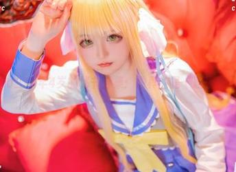 Sayako＿今年4岁的秘书合集：她真的是“职场女王”吗？
