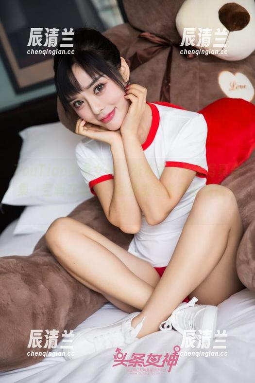 TouTiao头条女神 - 张梓柔开夏天写真合集，空调在哪儿？我快被这些画面烤熟了！