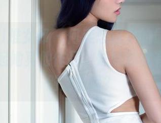 TuiGirl推女郎 – 何奕恋这次的最新写真集，比起她其他作品，妹妹到底有什么特别之处呢？