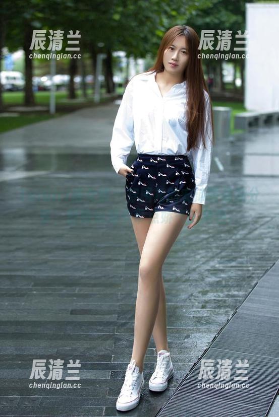 TuiGirl推女郎 - 穿围裙的安沛蕾最新分享，厨娘也是个带点娇气的角色。