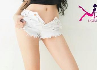 UGirls尤果网 – 和孟狐狸一起refuel，享受这全套裤里丝的欢乐！