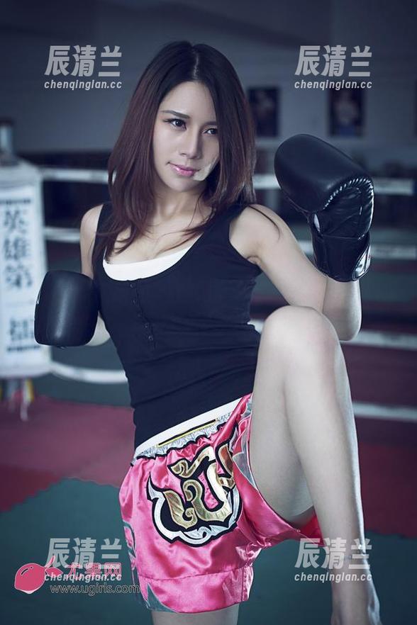 UGirls尤果网 - 最新制服合集，李易童的魔法衣橱，这次会不会变成学霸？