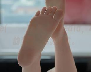 „Uhye(이유혜)和PureMedia，写真里的资源，迷雾重重。