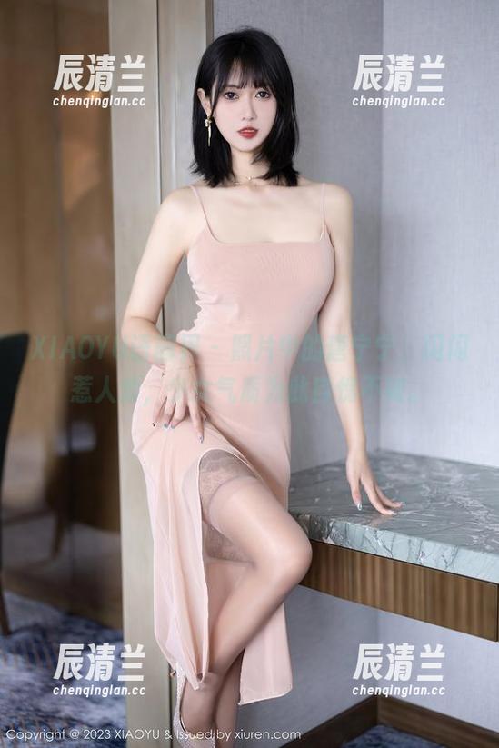 XIAOYU语画界 - 照片中的唐宁宁，闪闪惹人爱，少女气质为此自愧不如。