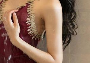 XINGYAN星颜社 – 你见过张灵儿的私房图集吗？白裙＋滑稽表情的绝妙组合，必入收藏！