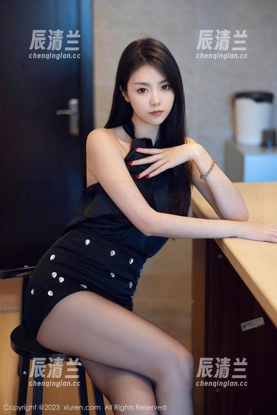 Xiuren秀人网-Egg尤妮丝 Xiuren秀人网 - Egg尤妮丝的新泳衣免费美图,真有她这么好看的吗?