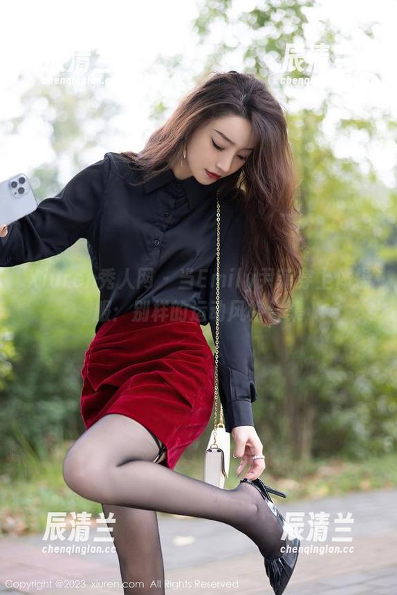 Xiuren秀人网-Emily尹菲 Xiuren秀人网 - 当Emily尹菲穿上体操服:别样的运动风格合集