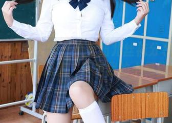 Xiuren秀人网 – 大美妞儿丝袜分享——这不是单纯的美，还是我的小愿望哦！