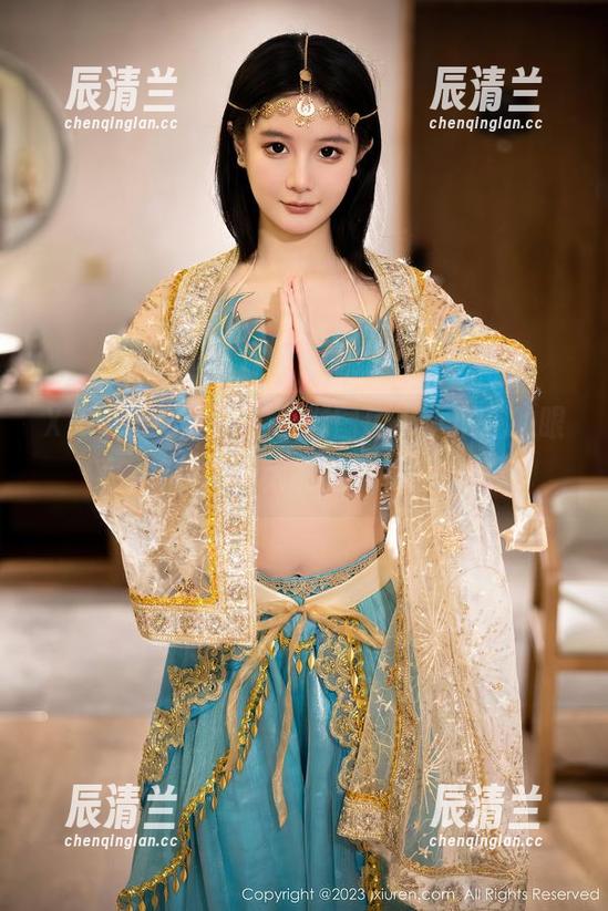 Xiuren秀人网-小爪几 Xiuren秀人网 - 精选图包|小爪几的眼镜照,太有趣了吧?