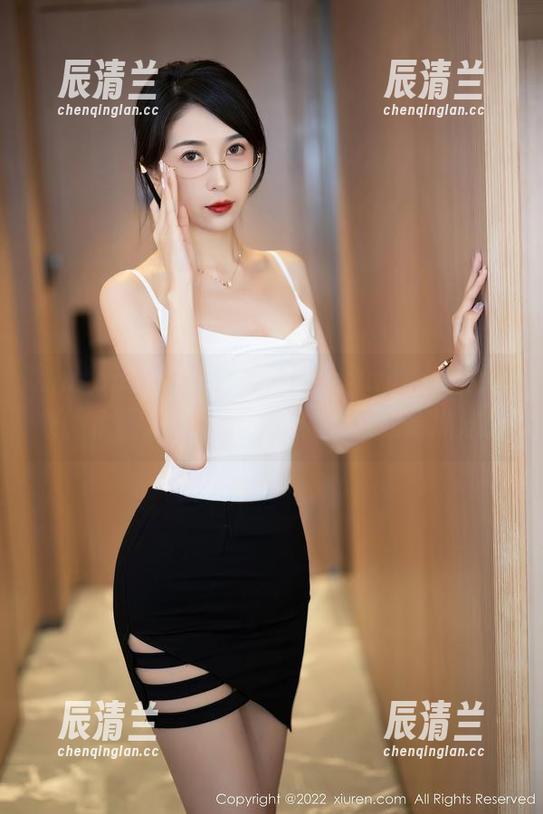 Xiuren秀人网 - 林子欣reya泳衣福利图集，水桶无敌表示，这代入感我给满分！
