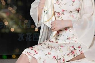 Xiuren秀人网 – 翻翻林文文泳池照片，水花四溅不止啊！