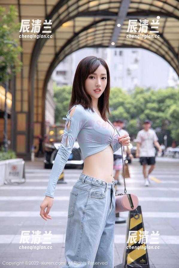 Xiuren秀人网 - 白微Sera的“修女”套图，免费送你一场身心灵的“干扰”！