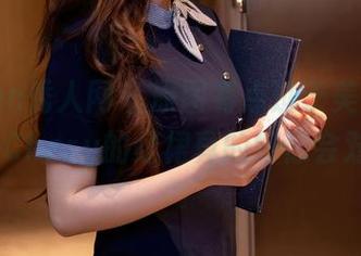 Xiuren秀人网 – 原图有点过于美好，绯月樱-Chery的红裙真的好像会对视。