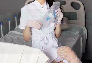 Xiuren秀人网 – 居家的“雨儿酱eve”：下载她的气质，我的衣柜都受不了这影响了。