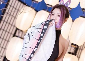 想聊聊Yebin(전예빈)的粉色写真，就像在一片甜蜜海洋里游泳，壁纸也能水波不兴！