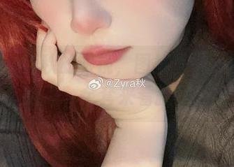 戴上Zyra秋的眼镜，图集里藏着哪些小心思，全套来看就知道