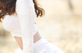 aiss – 若兮说，随便一张女仆图都是壁纸级别的好品味！