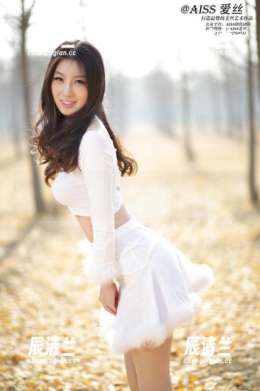 aiss-若兮 aiss - 若兮说,随便一张女仆图都是壁纸级别的好品味!