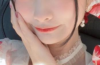 Wendy的婚纱魔力：每一张高清图包都像一封爱告！
