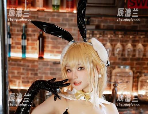 你见过七七娜娜子穿白衬衫的样子吗？我建议大家查查美图，总觉得不能错过！