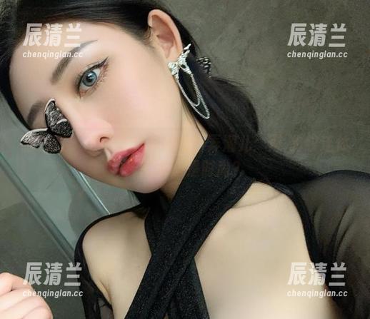 不爱笑的赛琳 微密圈 - 不爱笑的赛琳的新弄潮儿:两-豹纹连体,艺术还是时尚?