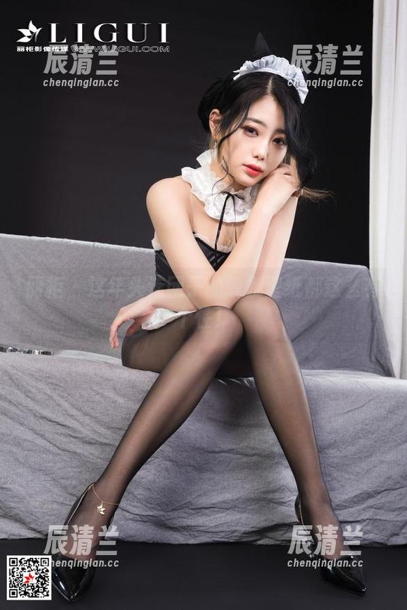 丽柜-团子 丽柜 - 这年头连团子的瑜伽壁纸都这么有个性!