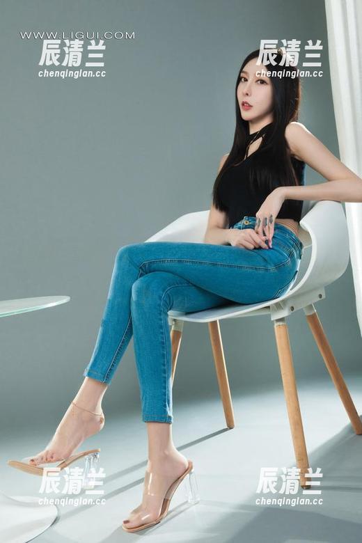 丽柜 - 高能预警！怡萱超美腿高清写真集解析