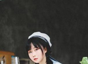 依依超级懒灵魂出窍，看学姐的背影，就像是旧时光回来了。