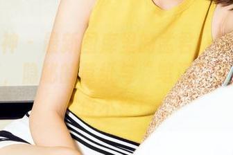 克拉女神 – 最新图库里的孟君：她的办公室角落，隐秘的草纸与“笔记”真让人忍俊不禁！