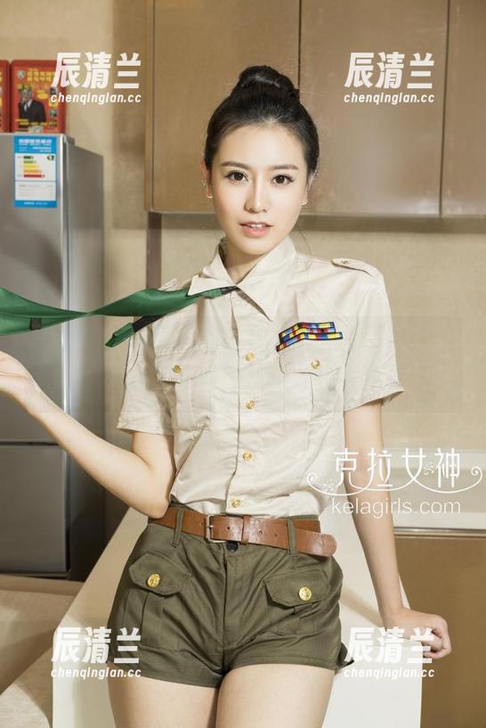 克拉女神-百琳 克拉女神 - 百琳的教室写真,提醒你:不要只专注教材,模特才是人生!