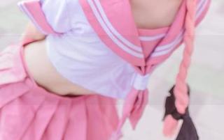 冲田凛花rinka的裸足美图，让我觉得墙壁也想沾沾这个时尚！