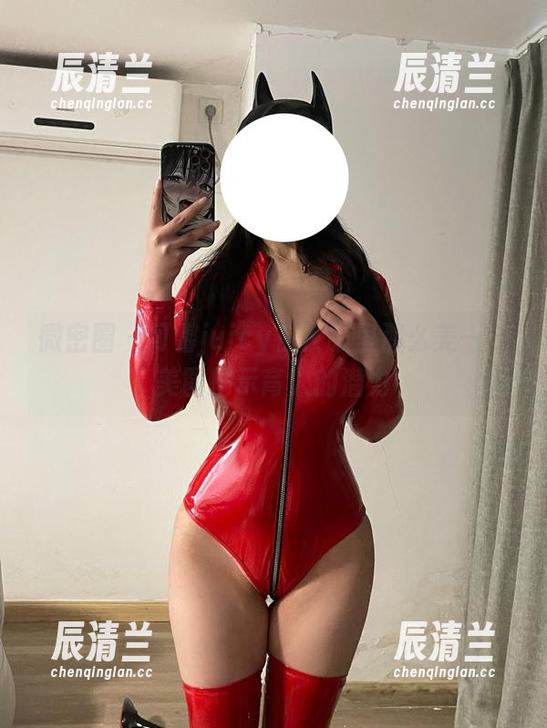 可馨juicy 微密圈 - 可馨juicy在校服里那么美——美图揭示育人的潜力