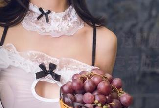 头条女神 – 尹菲本色演绎，这御姐照片里的每一个角度都撩得我毫无防备！