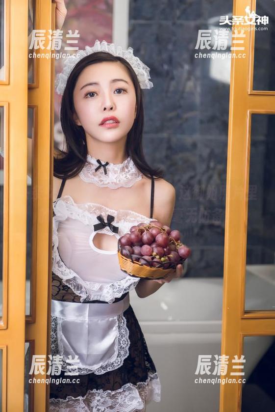 头条女神-尹菲 头条女神 - 尹菲本色演绎,这御姐照片里的每一个角度都撩得我毫无防备!