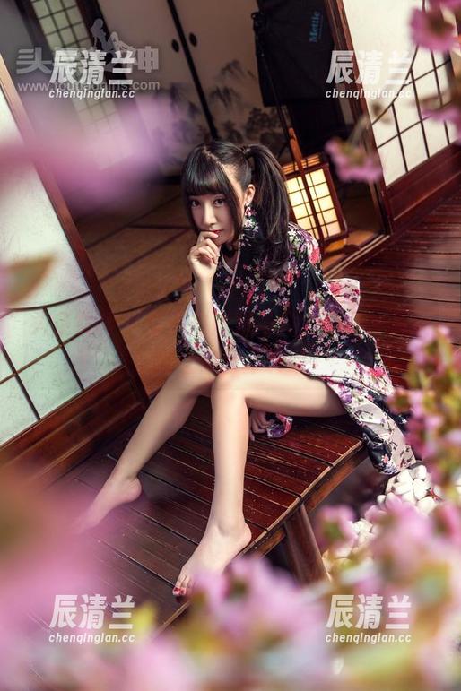 头条女神-曼苏拉娜 头条女神 - 曼苏拉娜双马尾大公开,高清照让你目不转睛