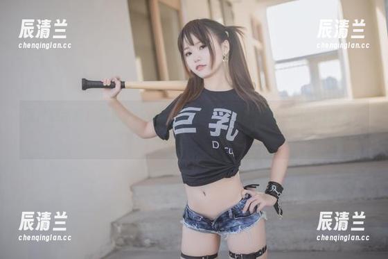 宅夏yoko 图片更新啦!宅夏yoko这次的妹汤物语把校服穿出新高度,真有那么夸张吗?