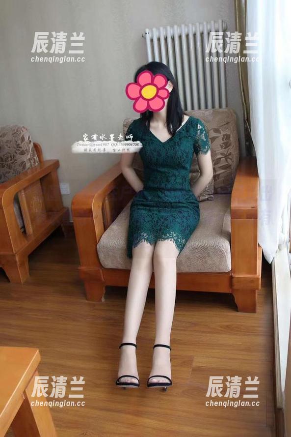 家有水墨老师 微密圈 - 摇摆在户外,最新的原图呈现出家有水墨老师的风格,随意草草一笔超有趣!