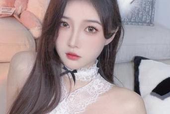 小小奶瓶儿带你玩转双马尾，也许下载后你会变成师生情深的粉丝！