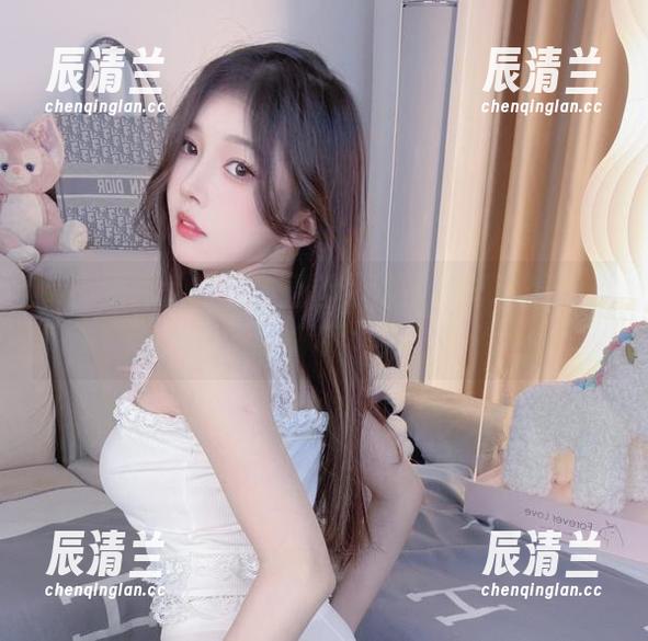 小小奶瓶儿 小小奶瓶儿的白色蕾丝:这组写真资源竟让我魂牵梦萦