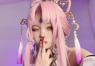 当小瑶幺幺遇上云璃自拍：乱来的美图，哈哈，我都想给她举个牌子！