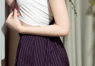 尤果网 – 霓梓心的原图：空姐霸气侧漏，看完我默默下单了几件相似的衣服