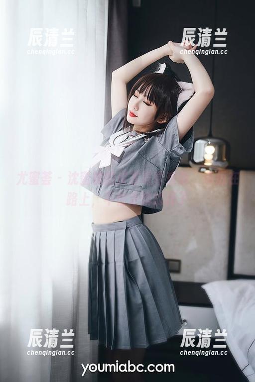 尤蜜荟 - 沈蜜桃的皮衣写真来啦，永远在路上，不怕走偏的样子