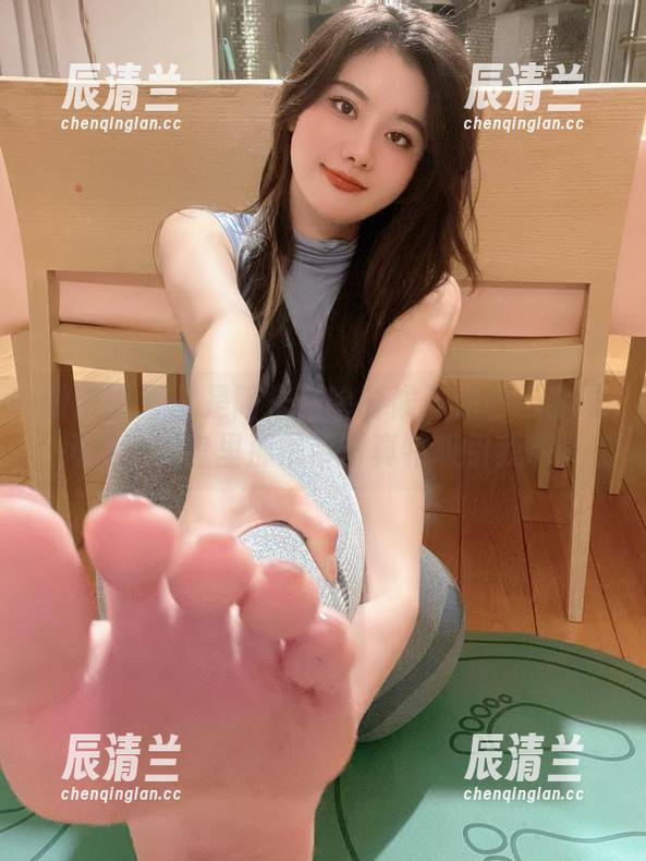 就是阿朱啊 微密圈 - 就是阿朱啊啥时候开始自己尝试风格?网盘里那吊带写真特吸引我啊。